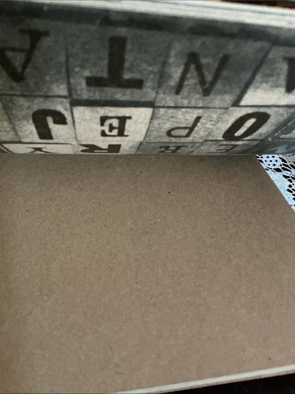 Tim Holtz idea-ology Paper Stash Christmas 2011 - Picture 6 of 7